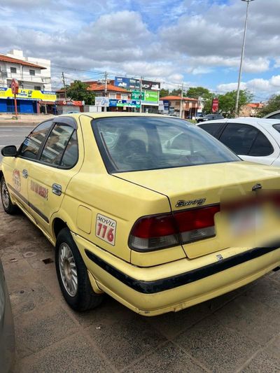 Nissan Sunny miniatura 3