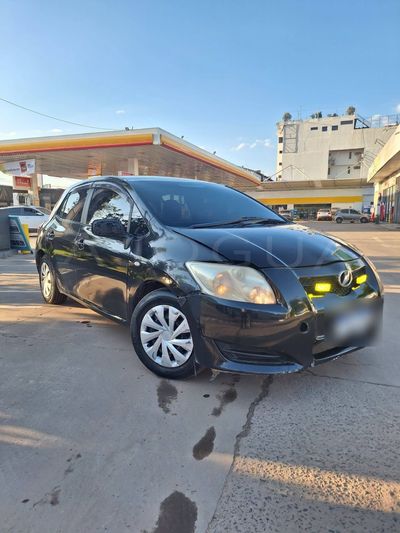 Toyota Auris thumbnail 1