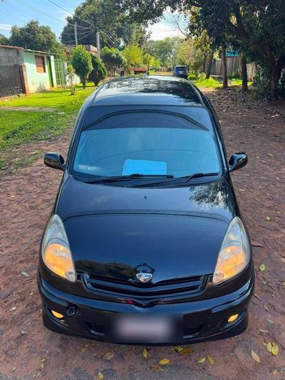 Toyota FunCargo miniatura 3