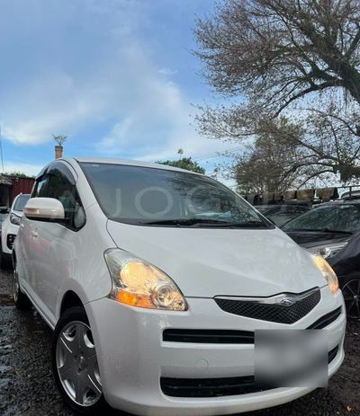Toyota Ractis thumbnail 1