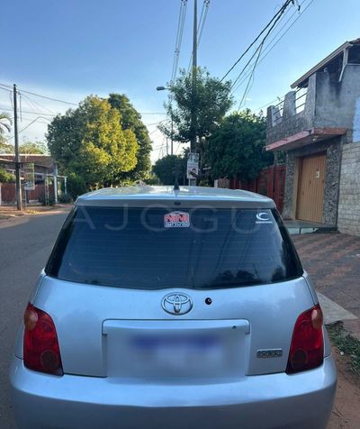 Toyota Ist miniatura 5