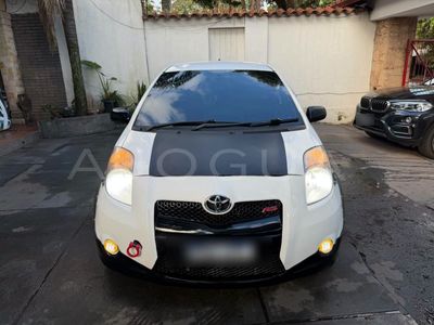 Toyota Vitz miniatura 2
