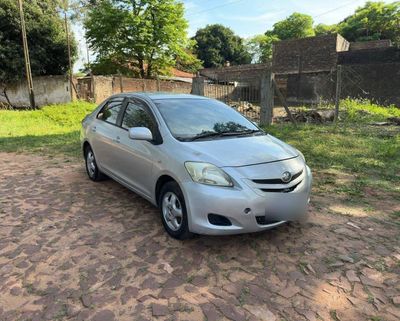 Toyota Belta miniatura 2