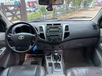 Toyota Hilux miniatura 8