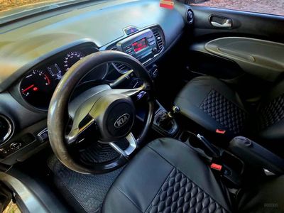 Kia Soluto miniatura 6