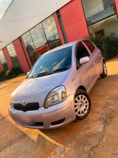 Toyota Vitz miniatura 2
