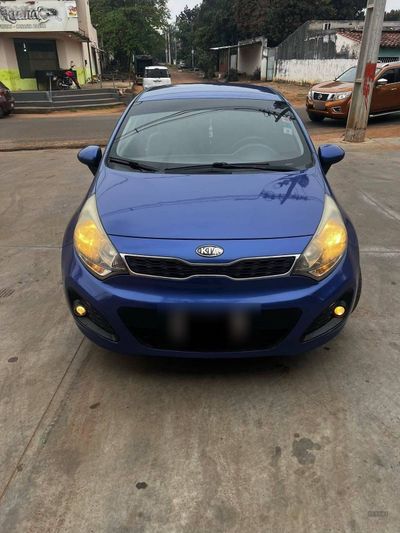 Kia Rio thumbnail 1