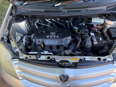 Toyota Ist miniatura 7