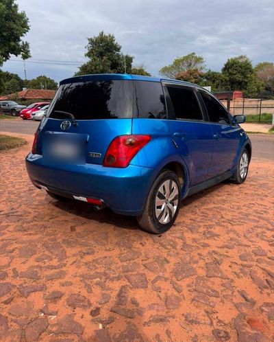 Toyota Ist miniatura 5
