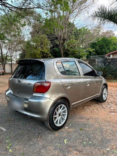 Toyota Vitz miniatura 6