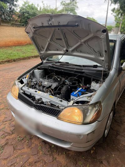 Toyota Platz miniatura 6