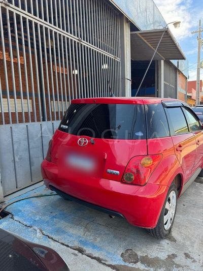 Toyota Ist miniatura 2