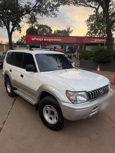 Toyota Land Cruiser Prado miniatura 2