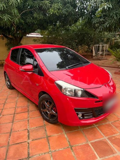 Toyota Vitz thumbnail 1