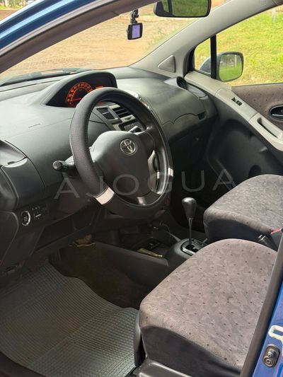 Toyota Vitz miniatura 11