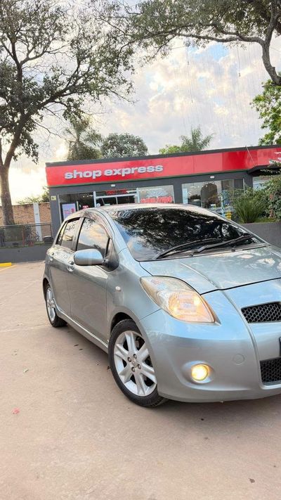 Toyota Vitz miniatura 5