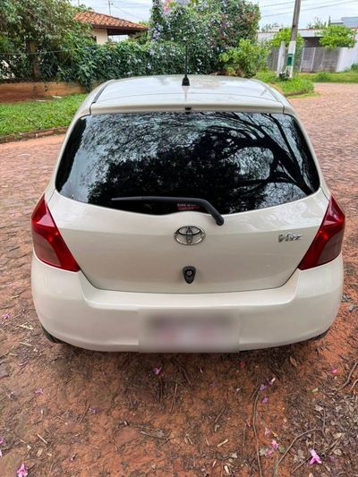 Toyota Vitz miniatura 6