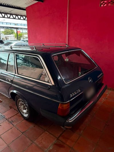 Mercedes-Benz 300 Td miniatura 9
