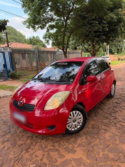 Toyota Vitz thumbnail 1