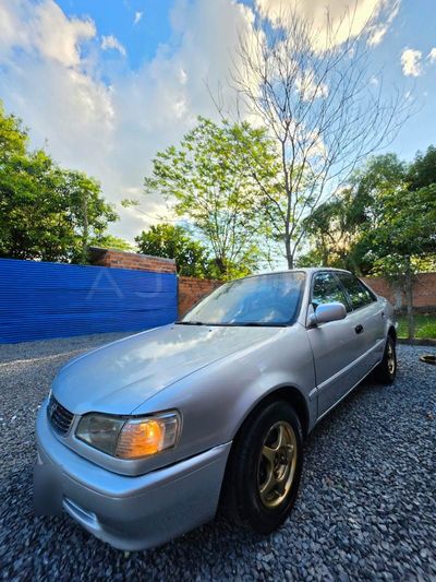 Toyota Corolla thumbnail 1