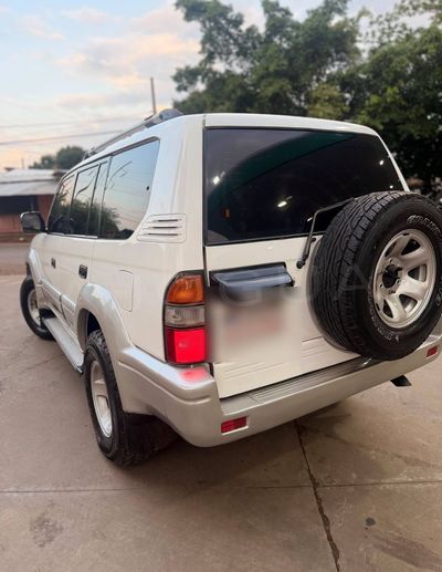 Toyota Land Cruiser Prado miniatura 6