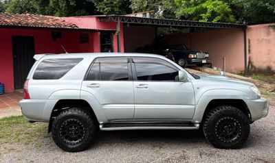 Toyota Hilux Surf miniatura 4