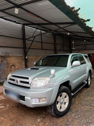 Toyota Hilux Surf miniatura 6