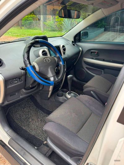 Toyota Ist miniatura 7