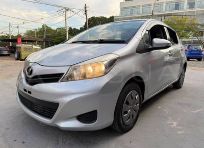 Toyota Vitz miniatura 5