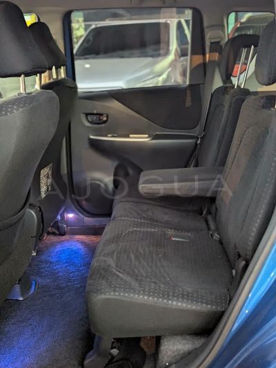Toyota Ractis miniatura 3