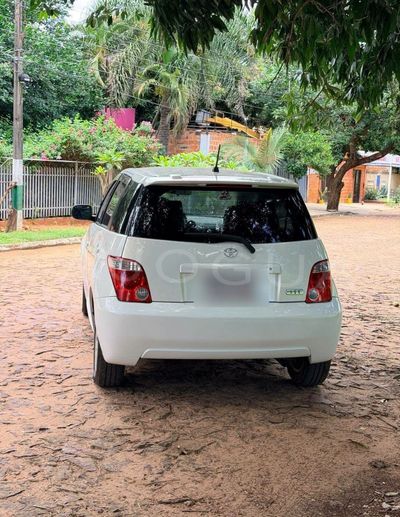 Toyota Ist miniatura 5