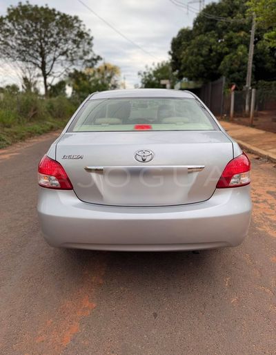 Toyota Belta miniatura 6