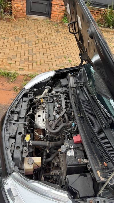 Toyota Vitz miniatura 7