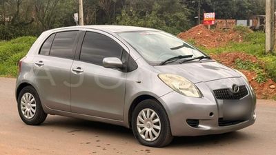 Toyota Vitz miniatura 5