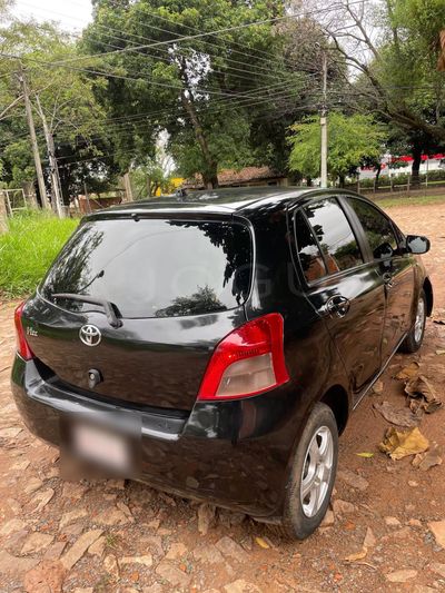Toyota Vitz miniatura 6