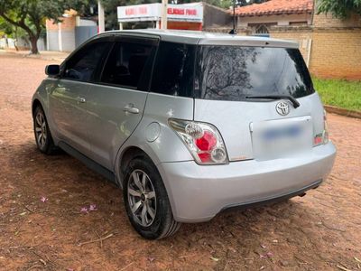 Toyota Ist miniatura 3