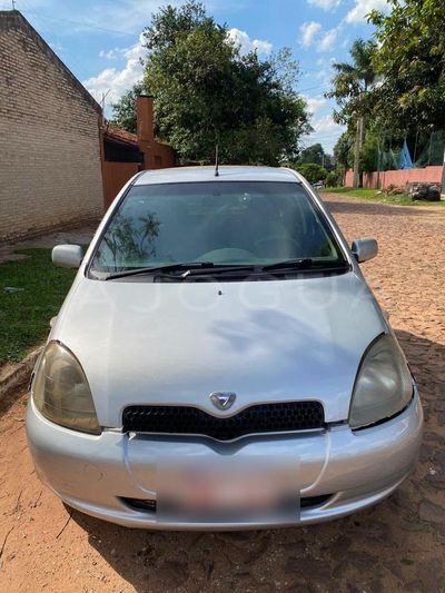 Toyota Vitz thumbnail 1