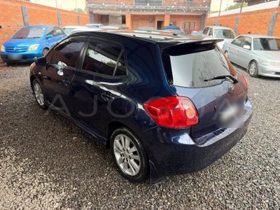 Toyota Auris miniatura 3