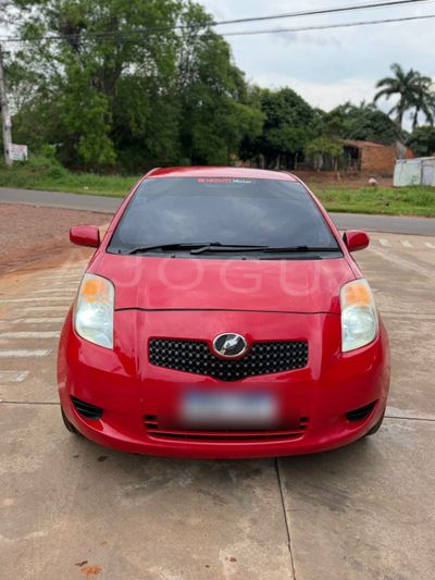 Toyota Vitz miniatura 2