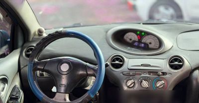Toyota Vitz miniatura 9
