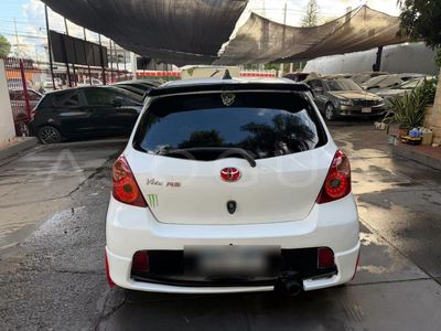 Toyota Vitz miniatura 5