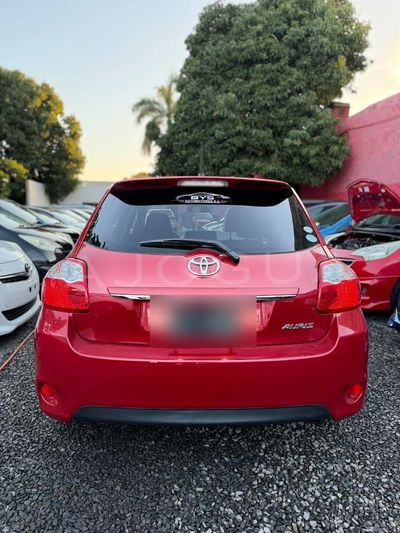 Toyota Auris miniatura 5