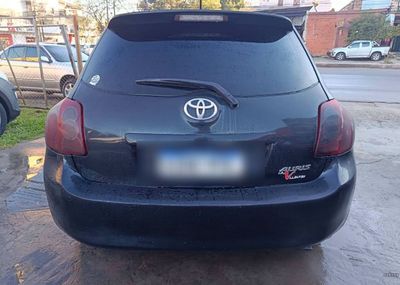 Toyota Auris miniatura 2