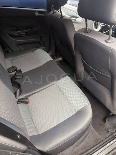 Volkswagen Gol miniatura 7