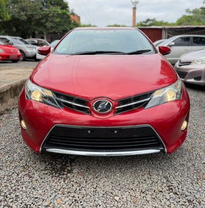 Toyota Auris miniatura 3