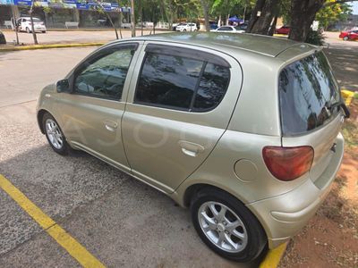 Toyota Vitz miniatura 7