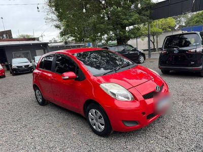 Toyota Vitz miniatura 2