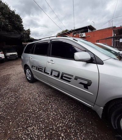 Toyota Fielder miniatura 3