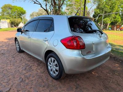 Toyota Auris miniatura 4
