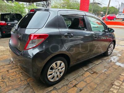Toyota Vitz miniatura 8